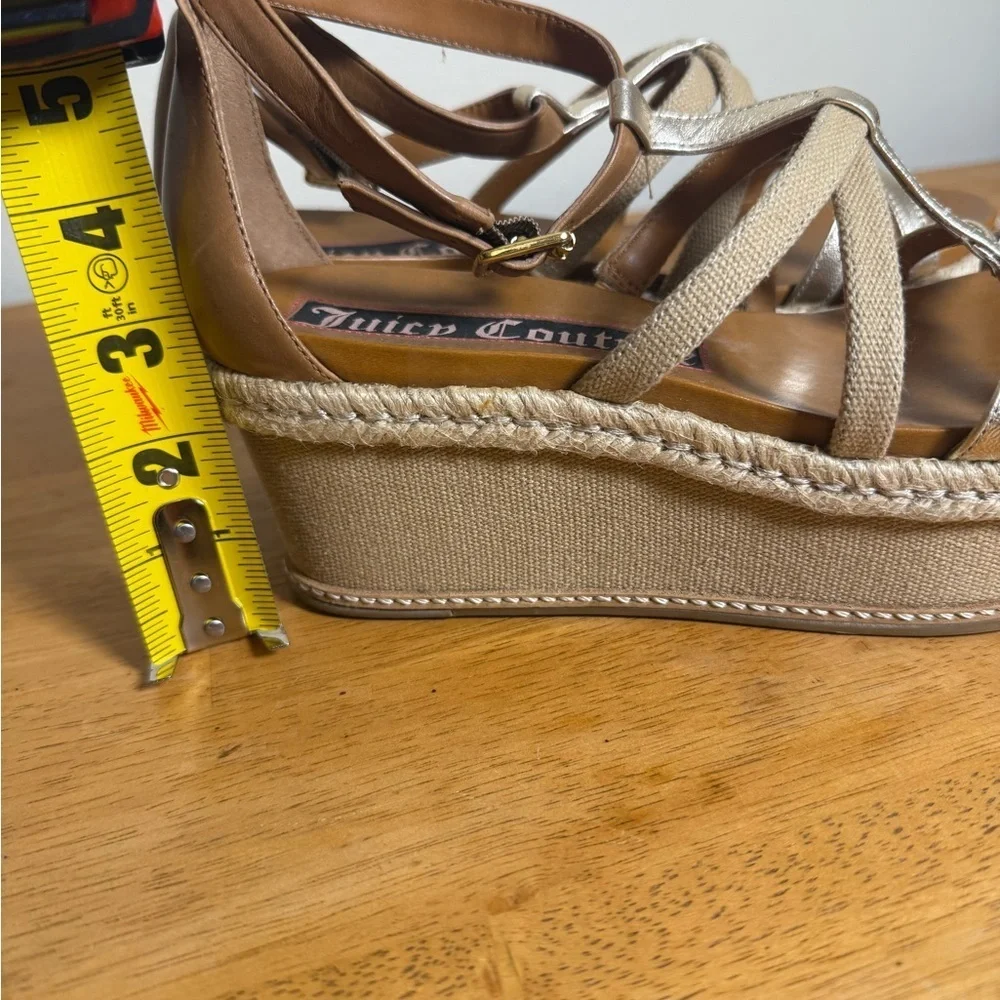 Juicy Couture Moira Platform Leather Canvas Sandal 7M Tan Gold
